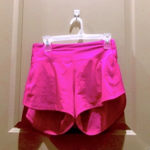 Lululemon SONIC PINK!!!!! Speed up short 4 lined size 8 RARE barley worn
